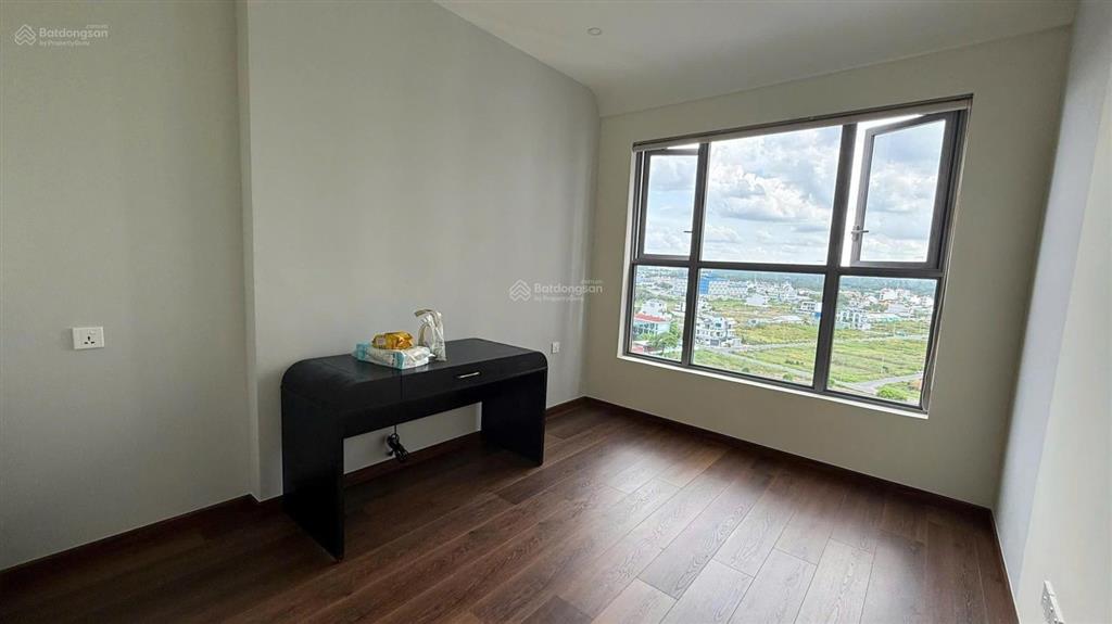 Celesta rise 3pn  105m2 full nt đẹp, tầng 10, cho thuê giá 27tr có thương lượng