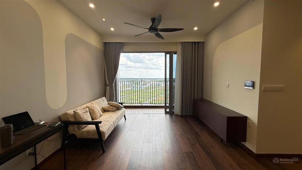 Celesta rise 3pn  105m2 full nt đẹp, tầng 10, cho thuê giá 27tr có thương lượng
