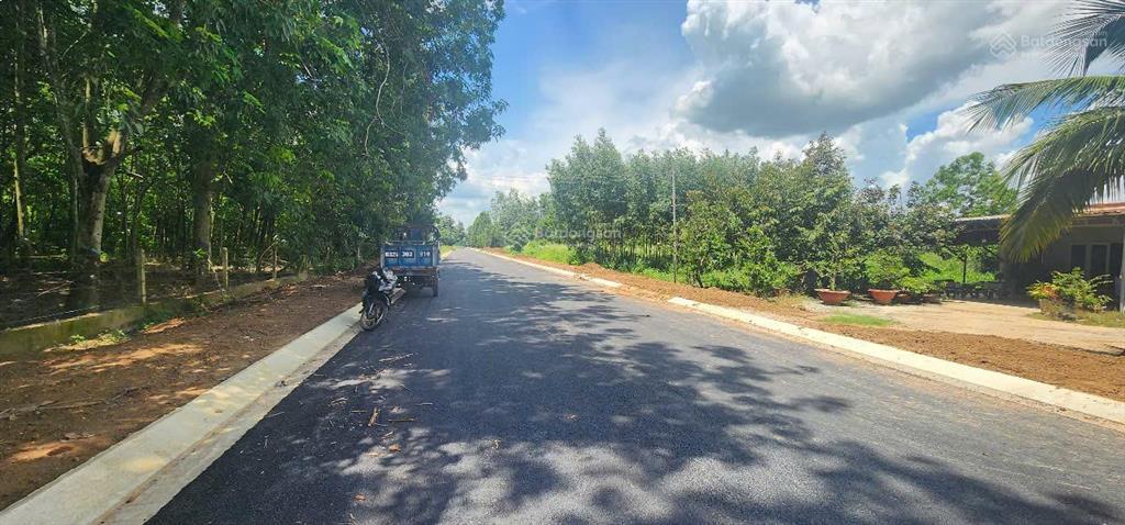 Bán lô đất 2 mặt tiền ngay cổng khu công nghiệp cây trường, bàu bàng (chính chủ)