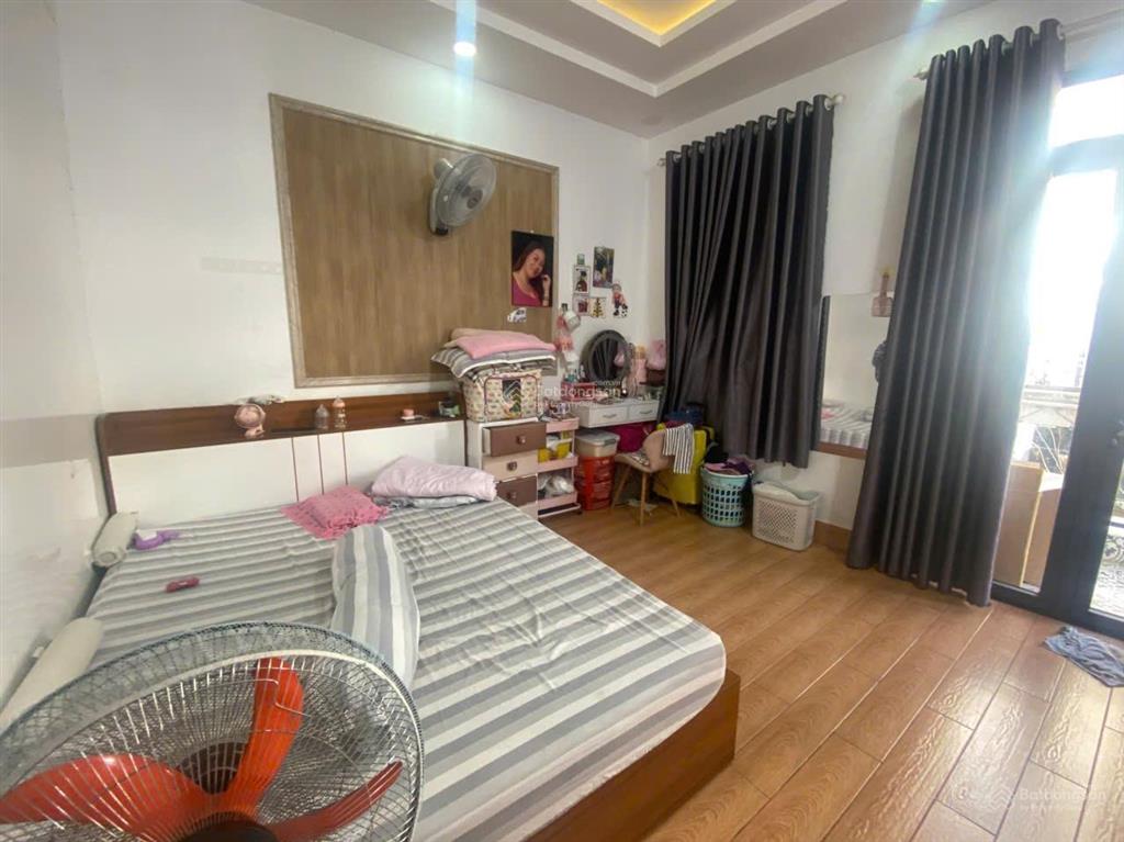 Bán nhà đường nguyễn văn quá q12  đường nhựa 10m có lề  nhà 5 tầng  6 tỷ 3
