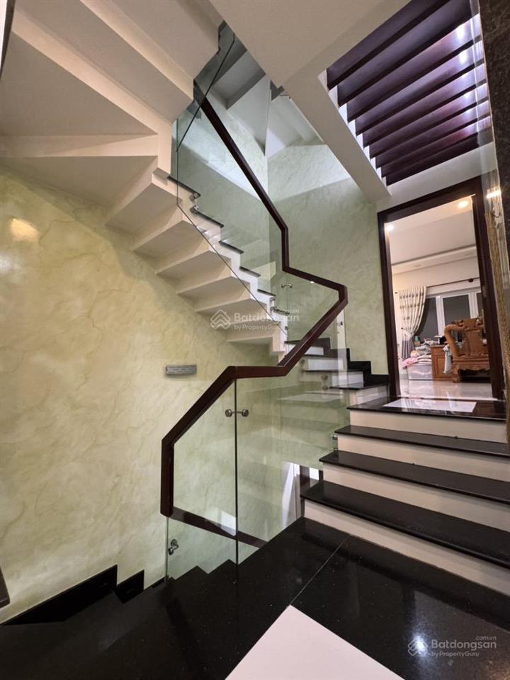 Nhà đẹp 4 tầng bùi minh trực ngang 5m tặng nội thất gần công viên hoàn công đủ ở ngay