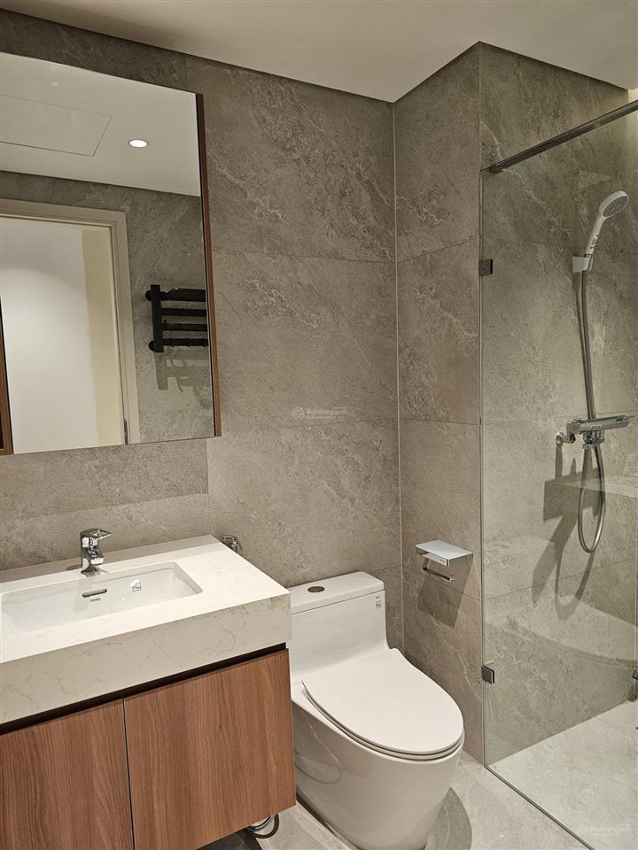 Chính chủ, cho thuê căn hộ góc, cao cấp, mới đưa vào sử dụng. dt 106.2m2, 3pn, 2wc. giá 35tr/tháng.
