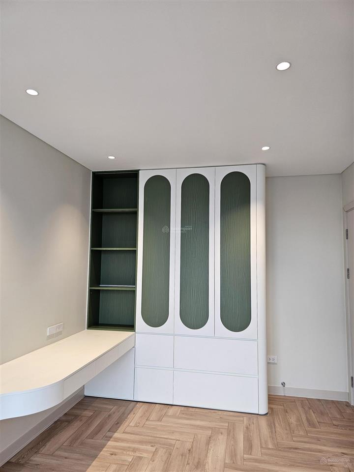 Chính chủ, cho thuê căn hộ góc, cao cấp, mới đưa vào sử dụng. dt 106.2m2, 3pn, 2wc. giá 35tr/tháng.