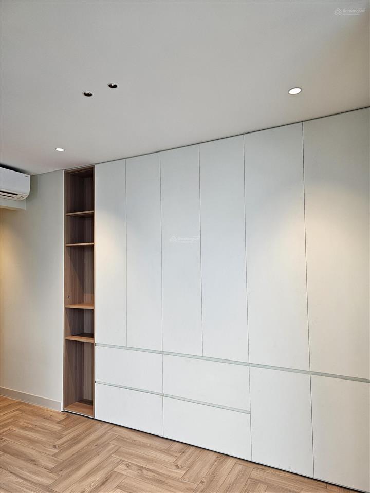 Chính chủ, cho thuê căn hộ góc, cao cấp, mới đưa vào sử dụng. dt 106.2m2, 3pn, 2wc. giá 35tr/tháng.