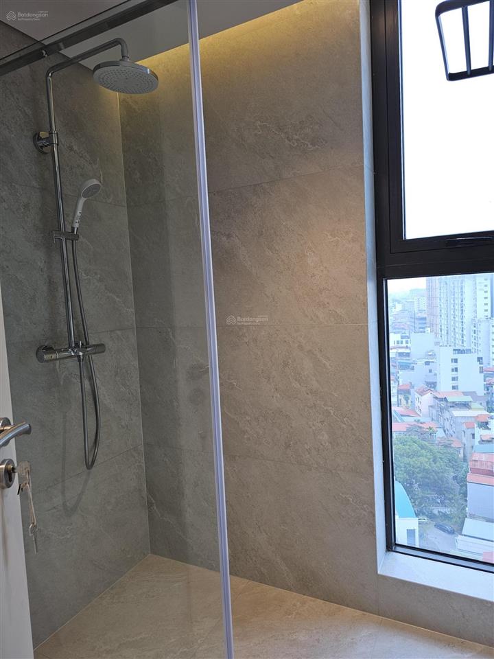 Chính chủ, cho thuê căn hộ góc, cao cấp, mới đưa vào sử dụng. dt 106.2m2, 3pn, 2wc. giá 35tr/tháng.