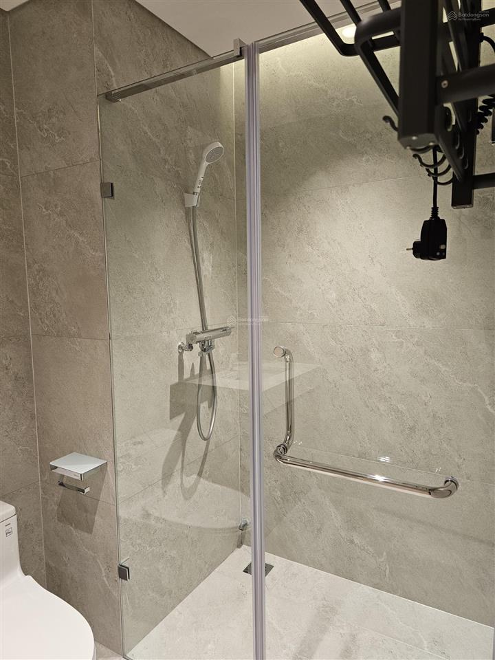Chính chủ, cho thuê căn hộ góc, cao cấp, mới đưa vào sử dụng. dt 106.2m2, 3pn, 2wc. giá 35tr/tháng.