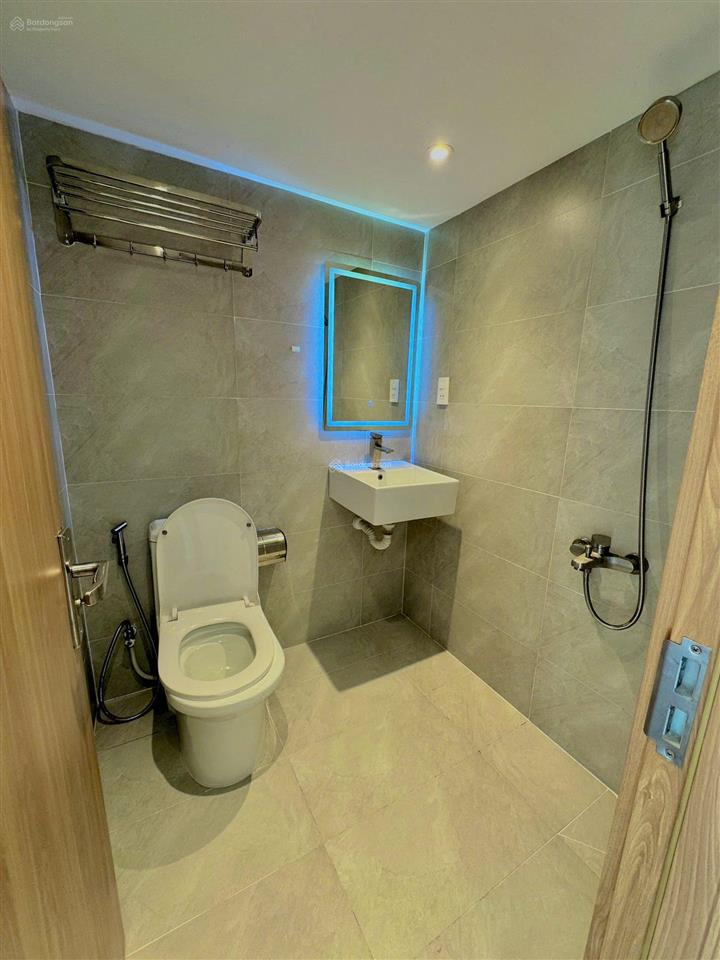Siêu phẩm căn studio cao cấp  ban công đón nắng  ngay cầu sài gòn, trần não, q2