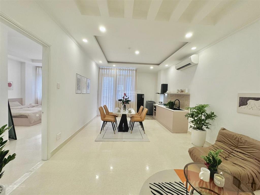 Phòng ban công tách bếp 1pn 6,9 triệu, 45m2 tại trần hưng đạo  gần phố bùi viện