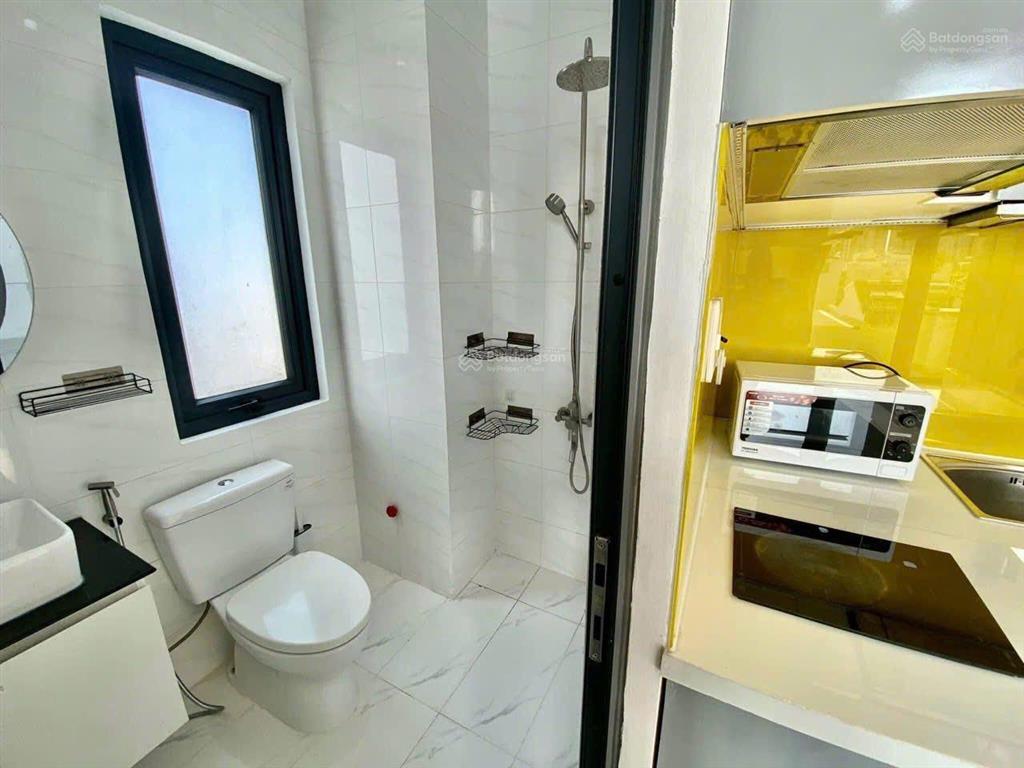Studio ban công + máy giặt riêng tại lê văn sỹ, 5,8 triệu, 35m2, view thành phố .  0983 451 ***