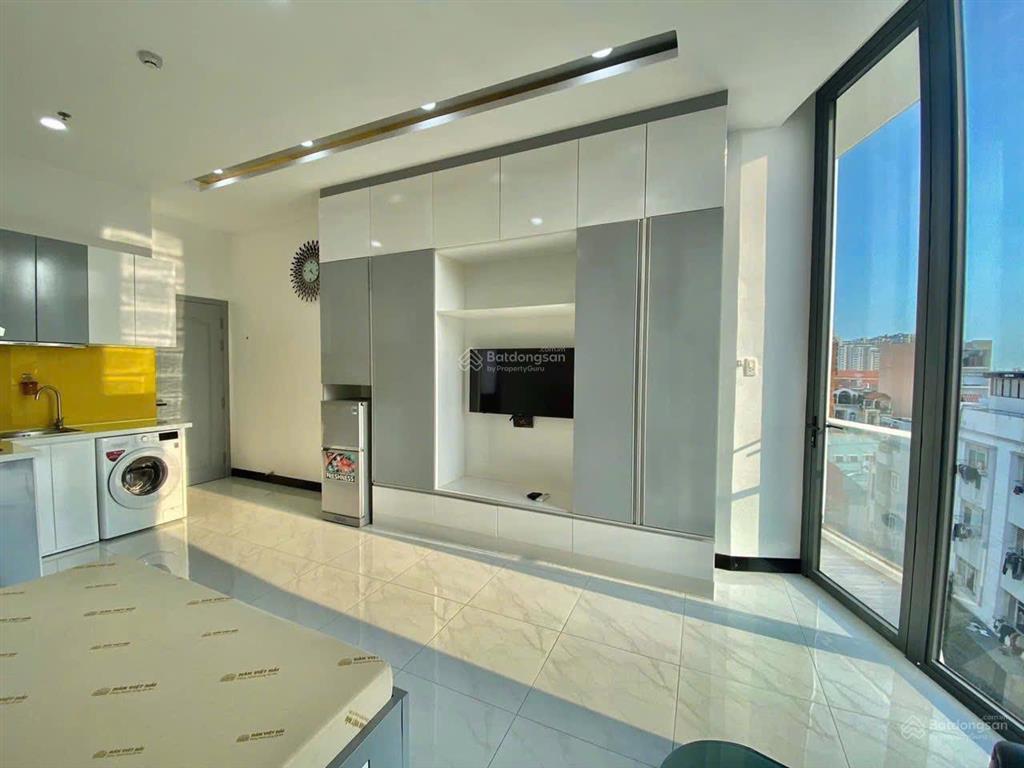 Studio ban công + máy giặt riêng tại lê văn sỹ, 5,8 triệu, 35m2, view thành phố .  0983 451 ***