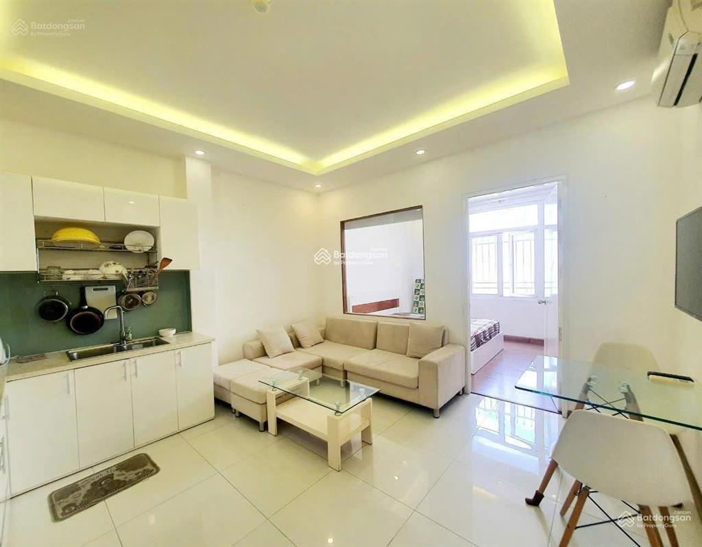 Cho thuê phòng trọ tại nguyễn trãi, quận 1  tách bếp nội thất cơ bản 6,4 triệu/tháng   quỳnh my