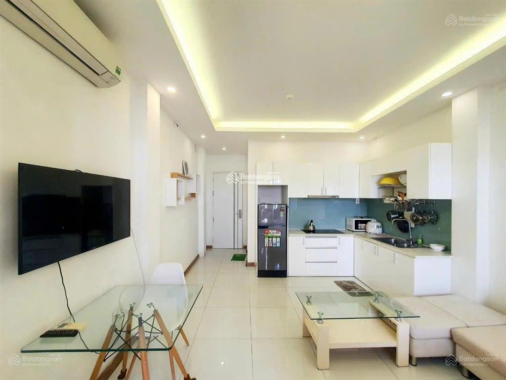 Cho thuê phòng trọ tại nguyễn trãi, quận 1  tách bếp nội thất cơ bản 6,4 triệu/tháng   quỳnh my