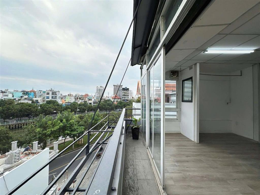Phòng tách bếp ngay bờ kè trường sa quận 3 chỉ 6,4 triệu, 35m². view đẹp.  quỳnh my