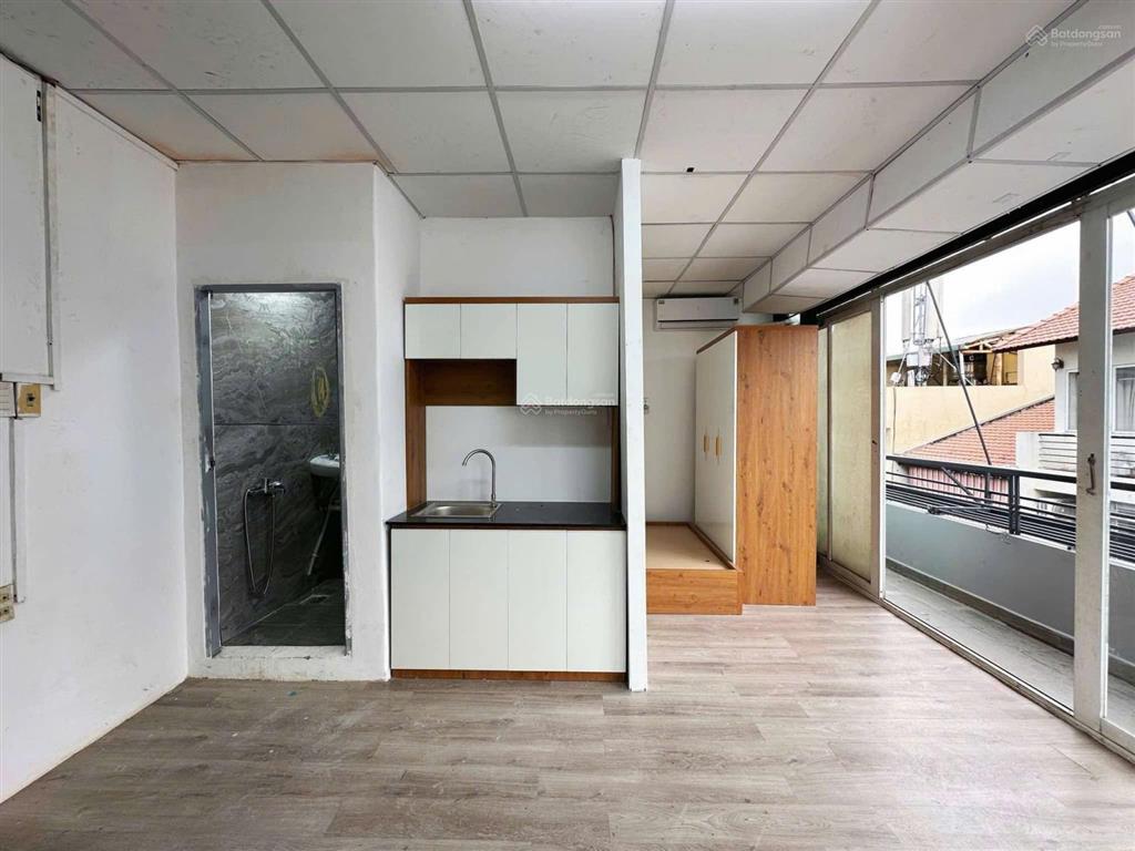 Phòng tách bếp ngay bờ kè trường sa quận 3 chỉ 6,4 triệu, 35m². view đẹp.  quỳnh my