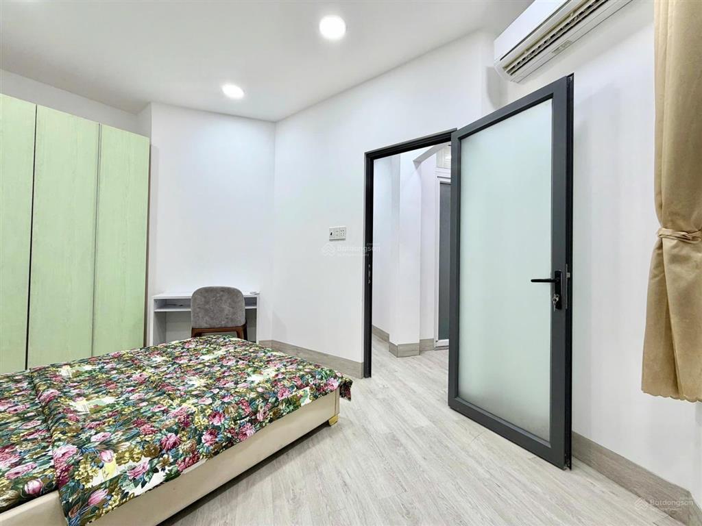 Căn 2pn 50m2, giá 9,9 triệu/th tại huỳnh văn bánh, phú nhuận  có máy giặt riêng.  quỳnh my