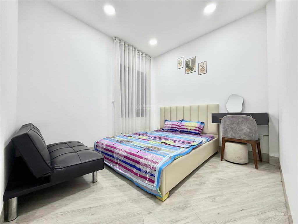 Căn 2pn 50m2, giá 9,9 triệu/th tại huỳnh văn bánh, phú nhuận  có máy giặt riêng.  quỳnh my