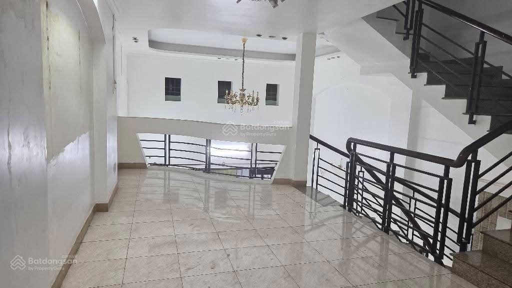 Mặt tiền hoàng xuân nhị, ngay ngã tư lạc long quân âu cơ, 105m2, ngang hiếm 5m, chỉ 13.3 tỷ.