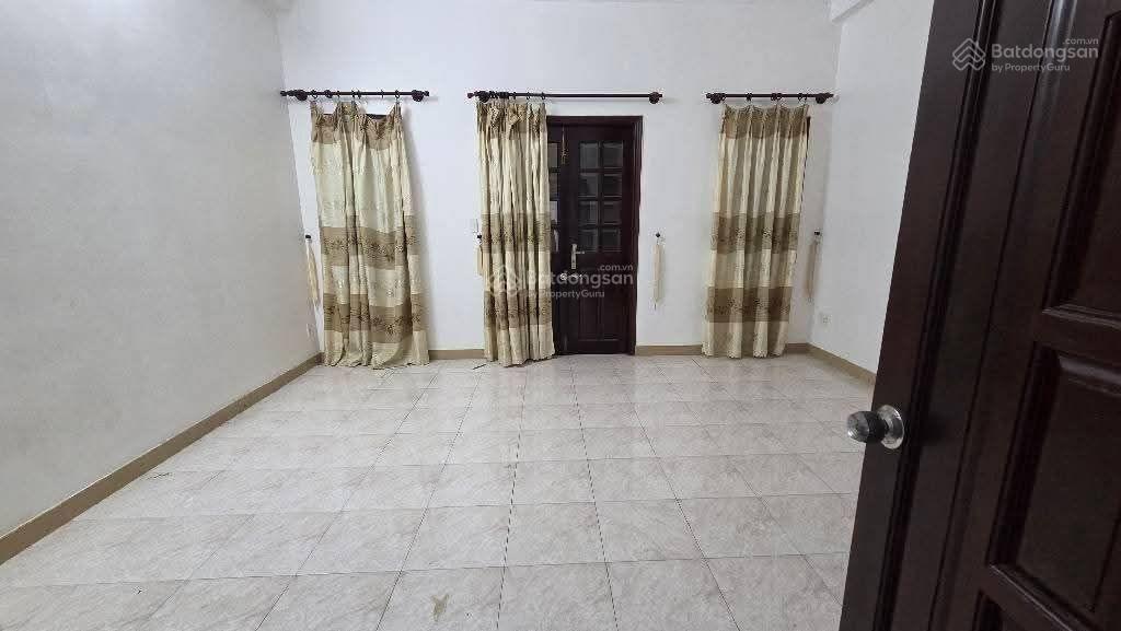 Mặt tiền hoàng xuân nhị, ngay ngã tư lạc long quân âu cơ, 105m2, ngang hiếm 5m, chỉ 13.3 tỷ.