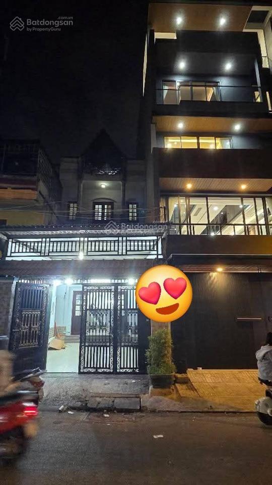 Mặt tiền hoàng xuân nhị, ngay ngã tư lạc long quân âu cơ, 105m2, ngang hiếm 5m, chỉ 13.3 tỷ.