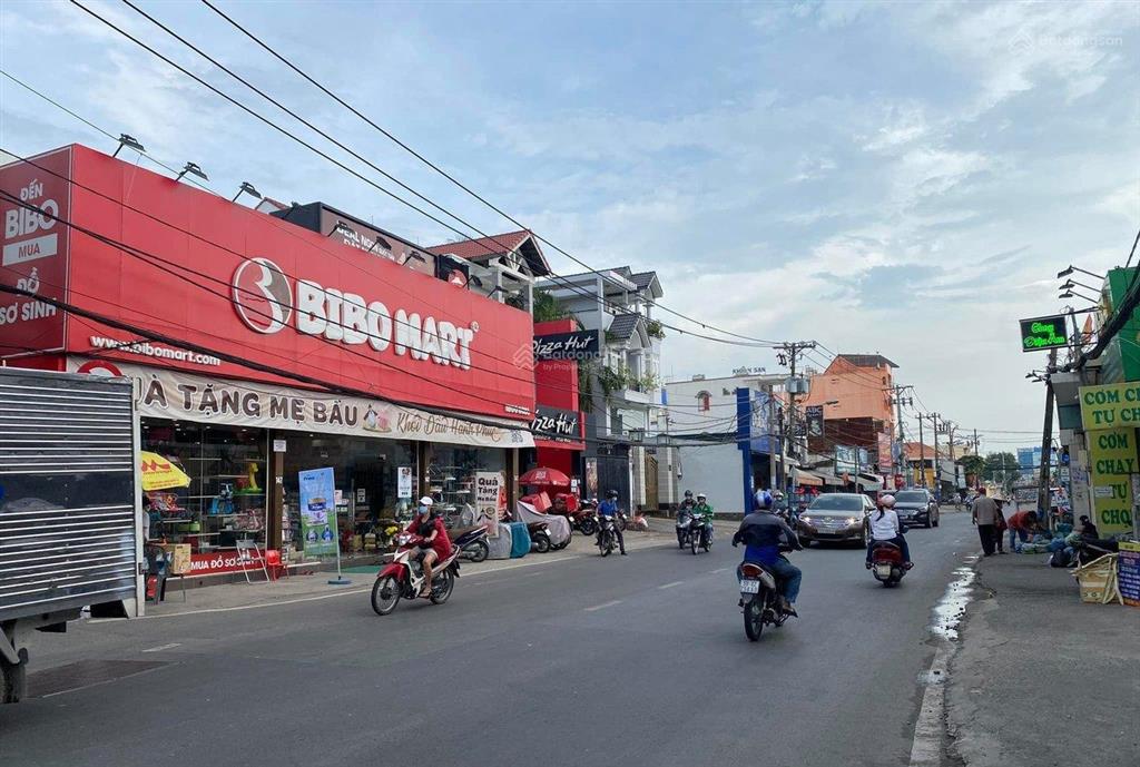 Mặt tiền kinh doanh 24/24 ngay chợ phước long b, đỗ xuân hợp, cho thuê gần 350tr/năm, nhỉnh 15 tỷ