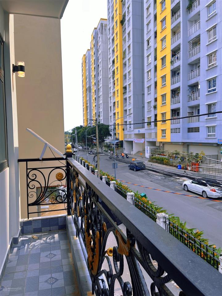Bán nhà đẹp mới xây  gần chợ an dương vương  53m2 (4m x 13m)  7,9 tỷ giá tốt chốt ngay.