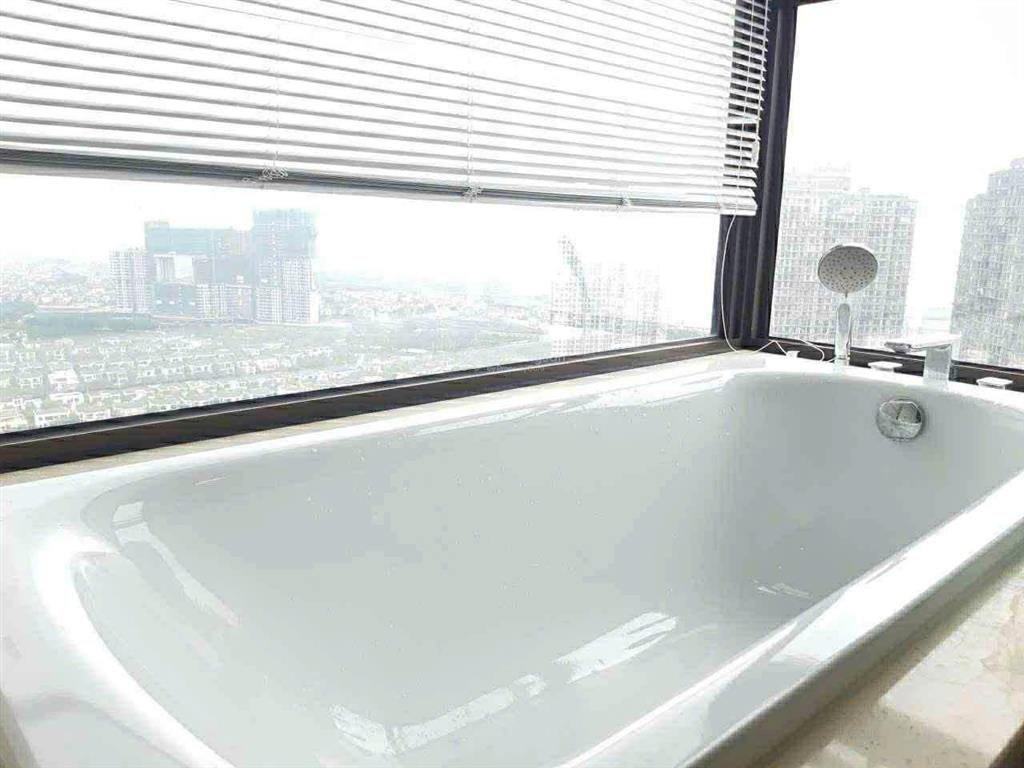 Cc cần bán gấp căn góc 3pn sky oasis  view trực diện biệt thự đảo  full nội thất xịn