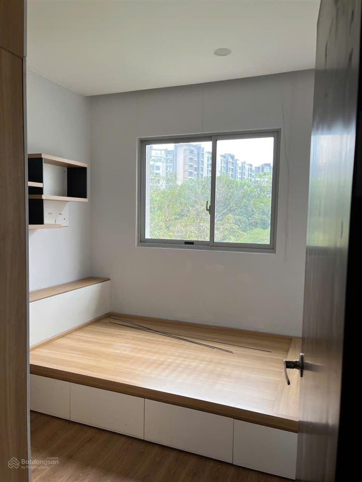 Căn hộ khu ruby loại 3pn2wc có ban công lớn, view hồ sinh thái, tầng đẹp phong thủy, hướng mát