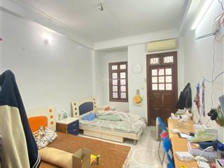 Cơ hội vàng tại cầu giấy  nhà 4 tầng  ô tô tránh  ô chờ thang máy