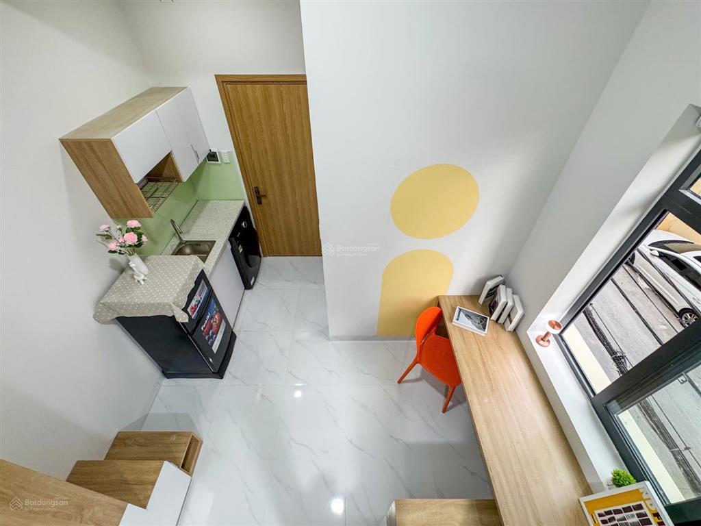 Cho thuê căn hộ có gác 2 không gian ngủ bình thạnhcửa sổ lớn, full nội thất gần đh văn lang, uth