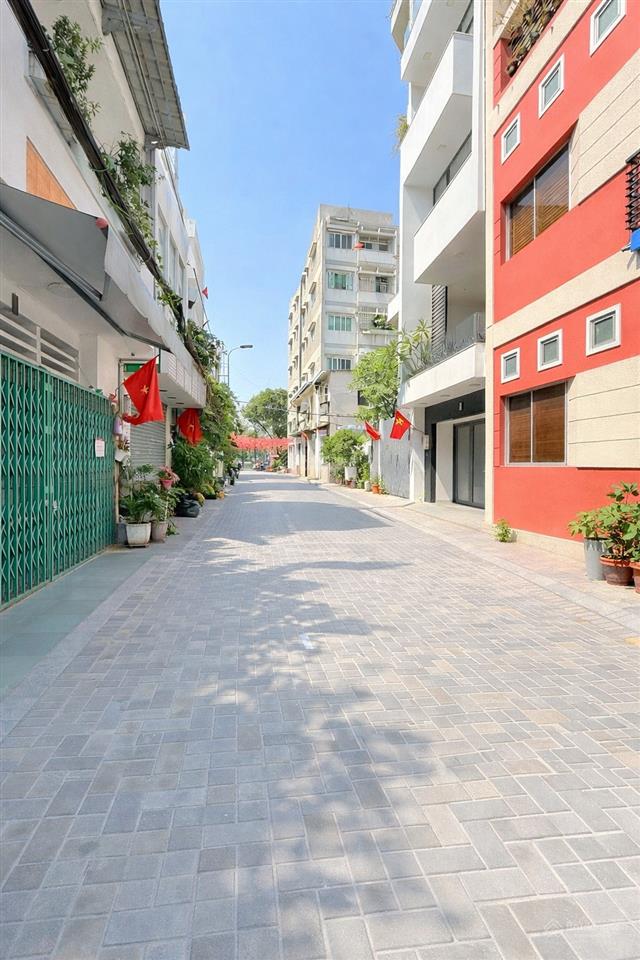 Tại bình thạnh, hẻm 6m, sát mt bình quới, ngang 6,35m, dt 151.7m2, gần ung văn khiểm