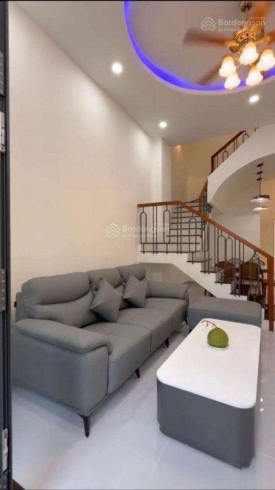 Bán nhà 3 tầng  lô góc  bình quới  3pn  dt 52m2 (4,2x13m)  p28  chỉ nhỉnh 5 tỷ