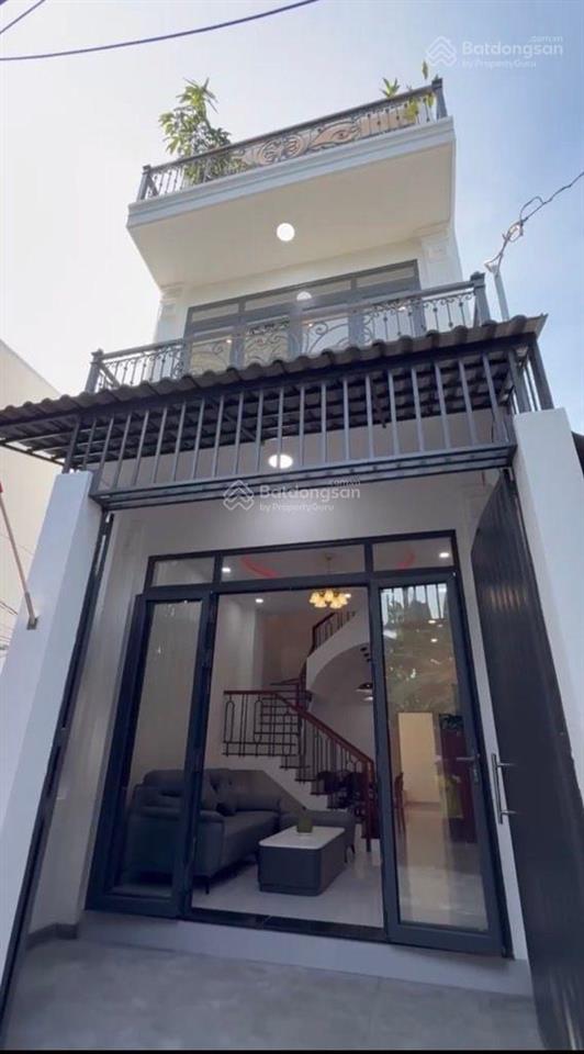 Bán nhà 3 tầng  lô góc  bình quới  3pn  dt 52m2 (4,2x13m)  p28  chỉ nhỉnh 5 tỷ