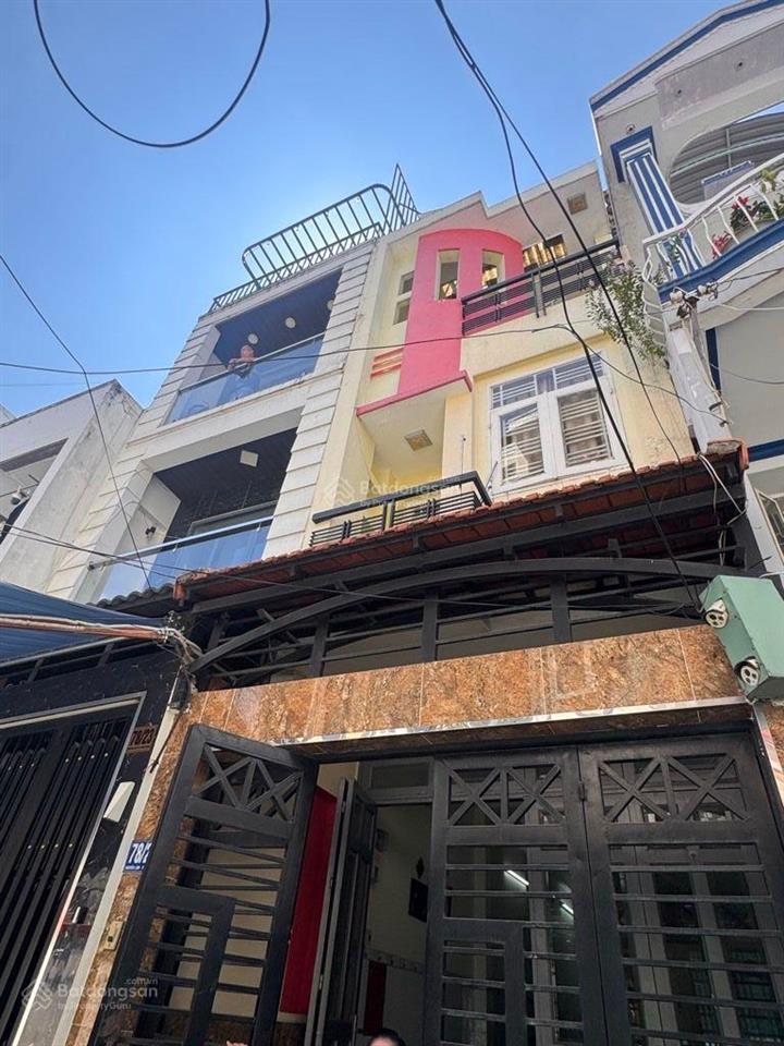 Tại vạn kiếp  giáp quận 1  bán nhanh nhà 2 mt hẻm  dt 74m2 ngang ~4m, 3 tầng, 6pn  chỉ 7,5tỷ