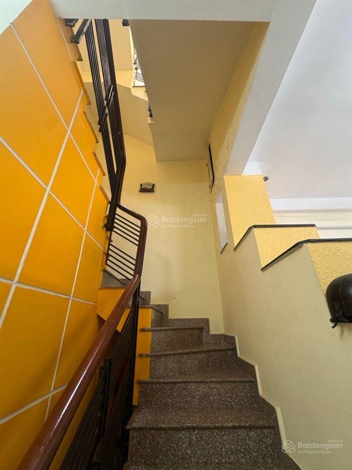 Tại vạn kiếp  giáp quận 1  bán nhanh nhà 2 mt hẻm  dt 74m2 ngang ~4m, 3 tầng, 6pn  chỉ 7,5tỷ