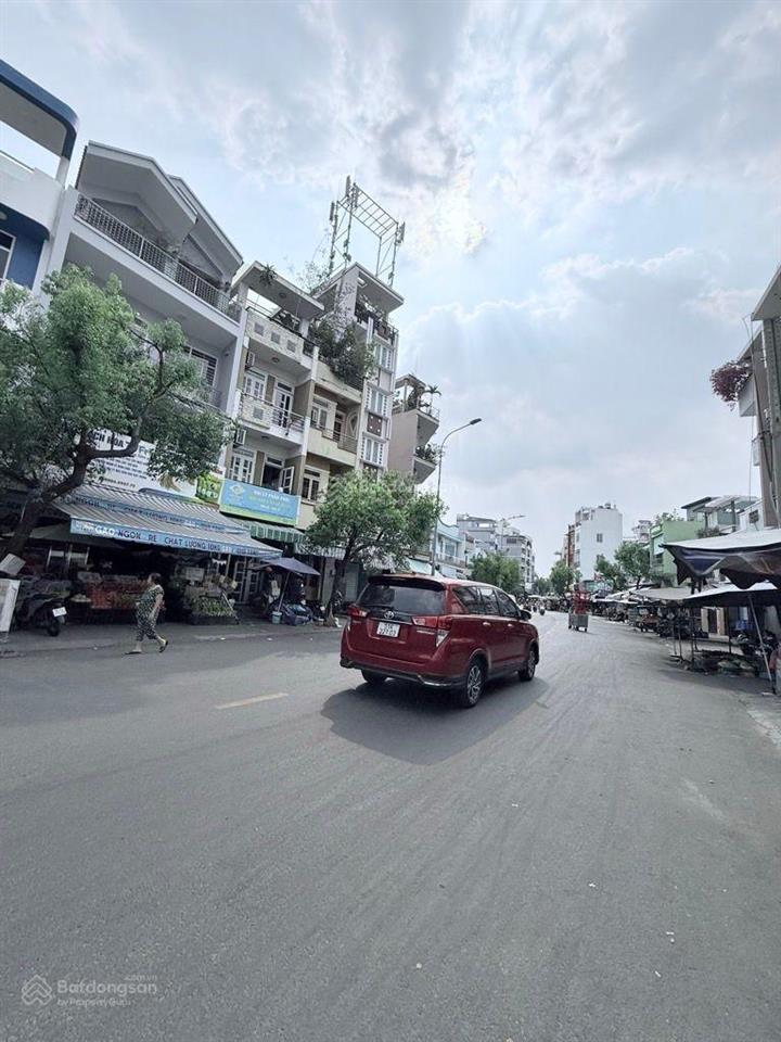 Nhà 110m2 x 4 tầng 5pn hẻm 6m, xe hơi ngủ trong nhà, gần ung văn khiêm, giáp khu d nhiều trường đh