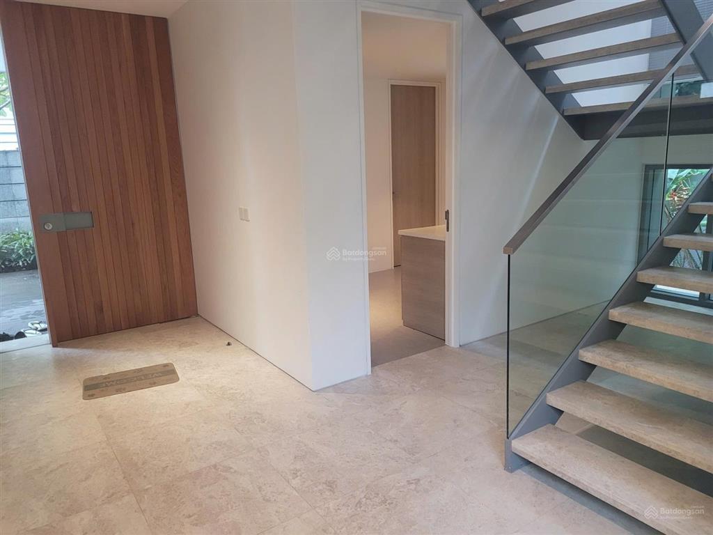 Cho thuê biệt thự holm thảo điền nhà 2 mặt tiền 525m2 hồ bơi, sân vườn, hiện đại cao cấp  293tr/t