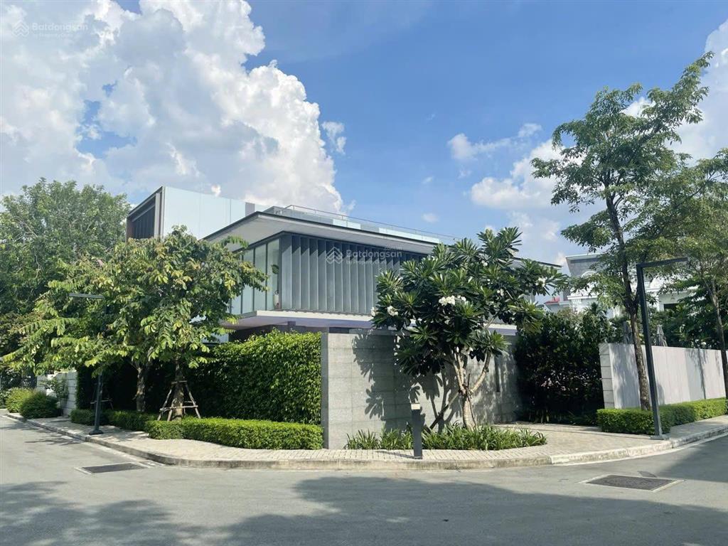 Cho thuê biệt thự holm thảo điền nhà 2 mặt tiền 525m2 hồ bơi, sân vườn, hiện đại cao cấp  293tr/t