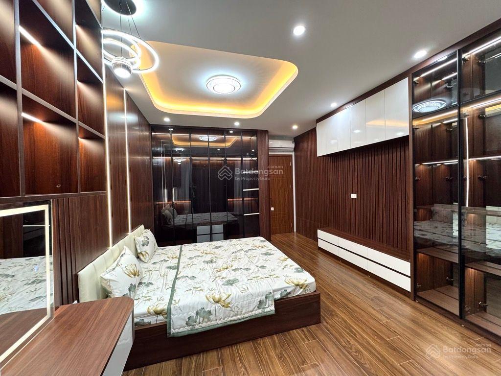 Nhỉnh 17 tỷ nhà đẹp 6 tầng thang máy 50m2, 50m ra vành đai 2,5 30m ra đầm hồng, ngõ ô tô