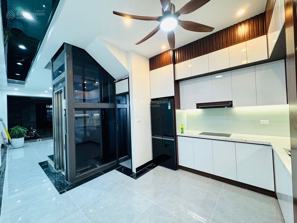 Nhỉnh 17 tỷ nhà đẹp 6 tầng thang máy 50m2, 50m ra vành đai 2,5 30m ra đầm hồng, ngõ ô tô