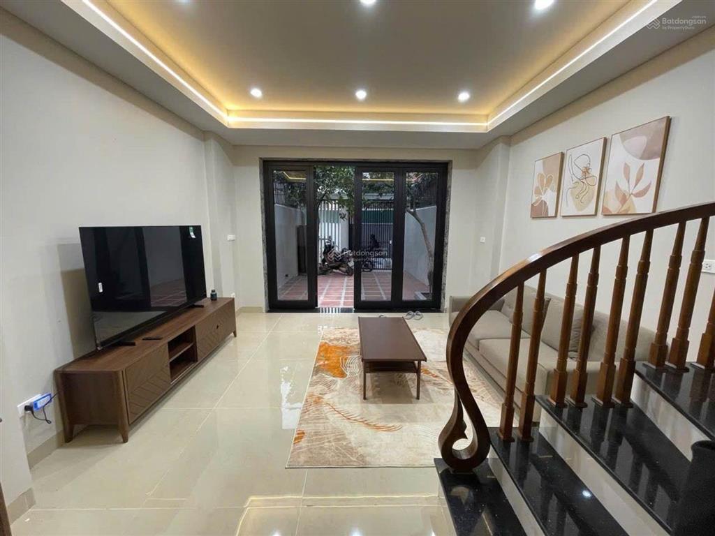 Nhà việt hưng 70m 4 tầng full nội thất xịn chỉ 12 tỷ diện tích 70m mặt tiền 4.2m