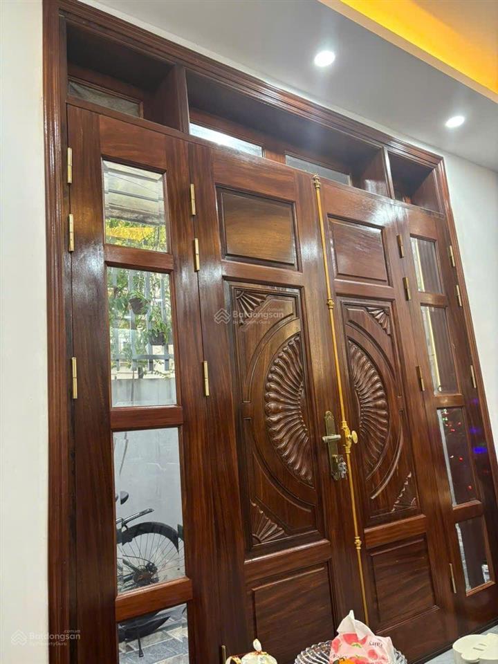 Nhà thanh am, 5 tầng 150m2 sử dụng full nội thất xịn sổ đỏ lâu dài. nhà đẹp ở ngay. tiện ích