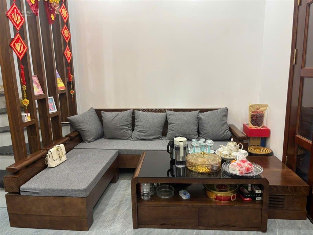 Nhà thanh am, 5 tầng 150m2 sử dụng full nội thất xịn sổ đỏ lâu dài. nhà đẹp ở ngay. tiện ích