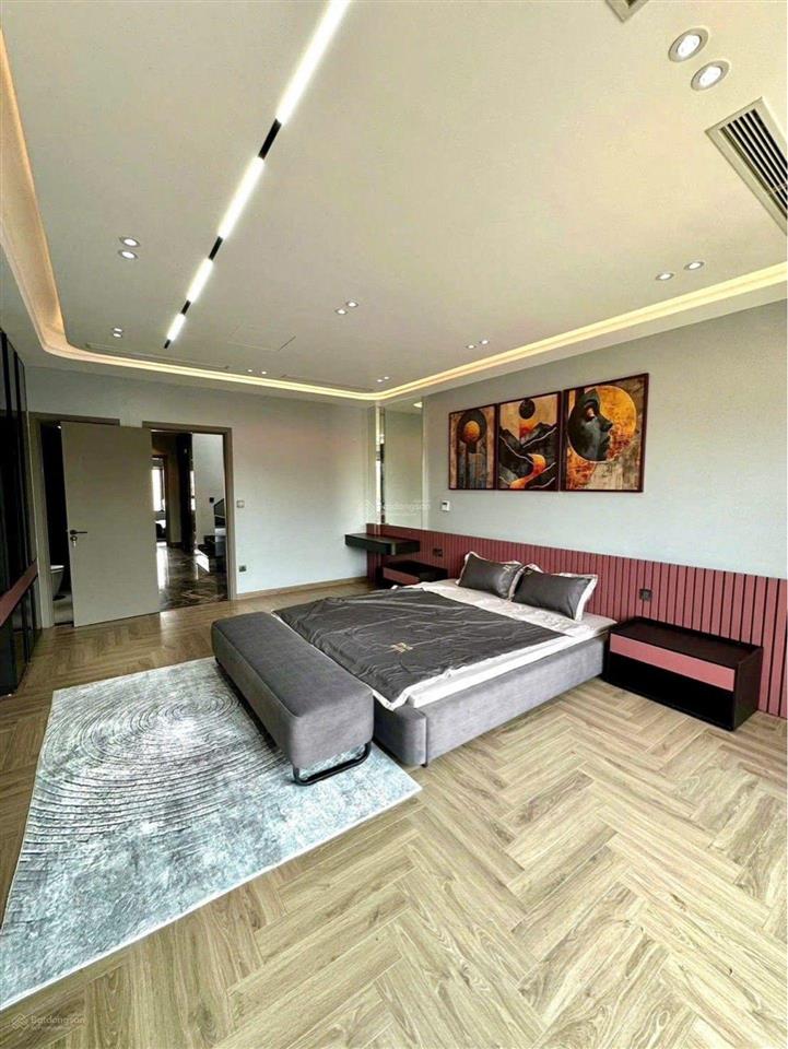 Phân lô phúc lợi thang máy full nội thất xịn sò vỉa hè ô tô tránh kinh doanh đỉnh