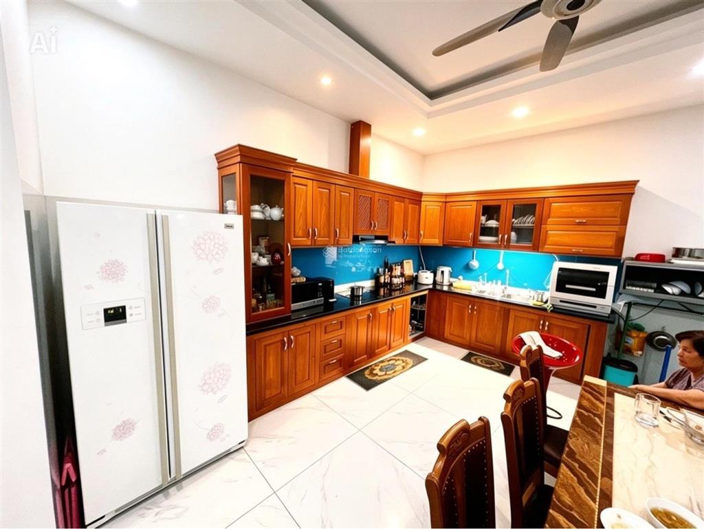 Khu đấu giá phúc lợi  75m2 x 5 tầng  mt 5m  ô chờ thang máy  giá 20,5 tỷ full nội thất