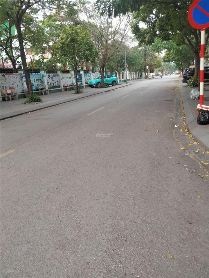 Lô đất tđc thanh am view hồ ô tô tránh kinh doanh đỉnh .66m2 x mt5 m x giá 9.8 tỷ. wiev hồ