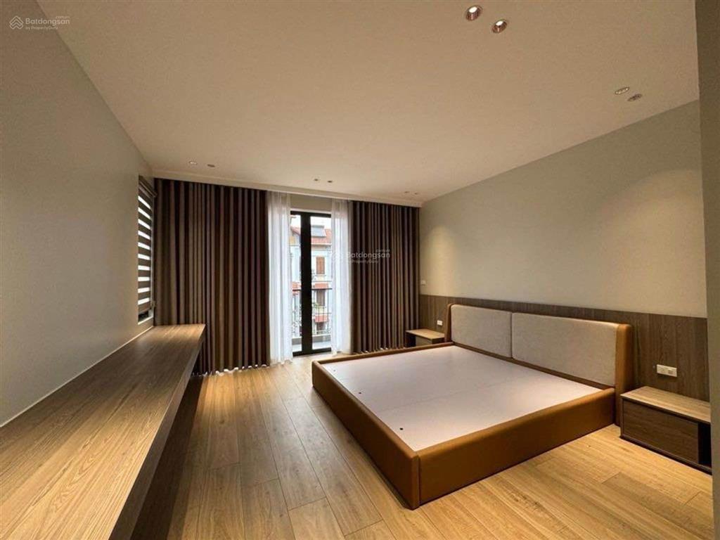 Siêu phẩm sài đồng 6 tầng thang máy full nội thất nhà mới tinh diện tích 54m