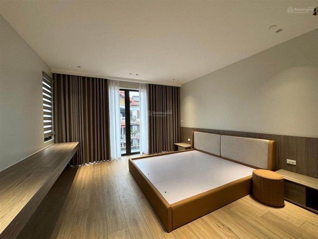 Siêu phẩm sài đồng 6 tầng thang máy full nội thất nhà mới tinh diện tích 54m