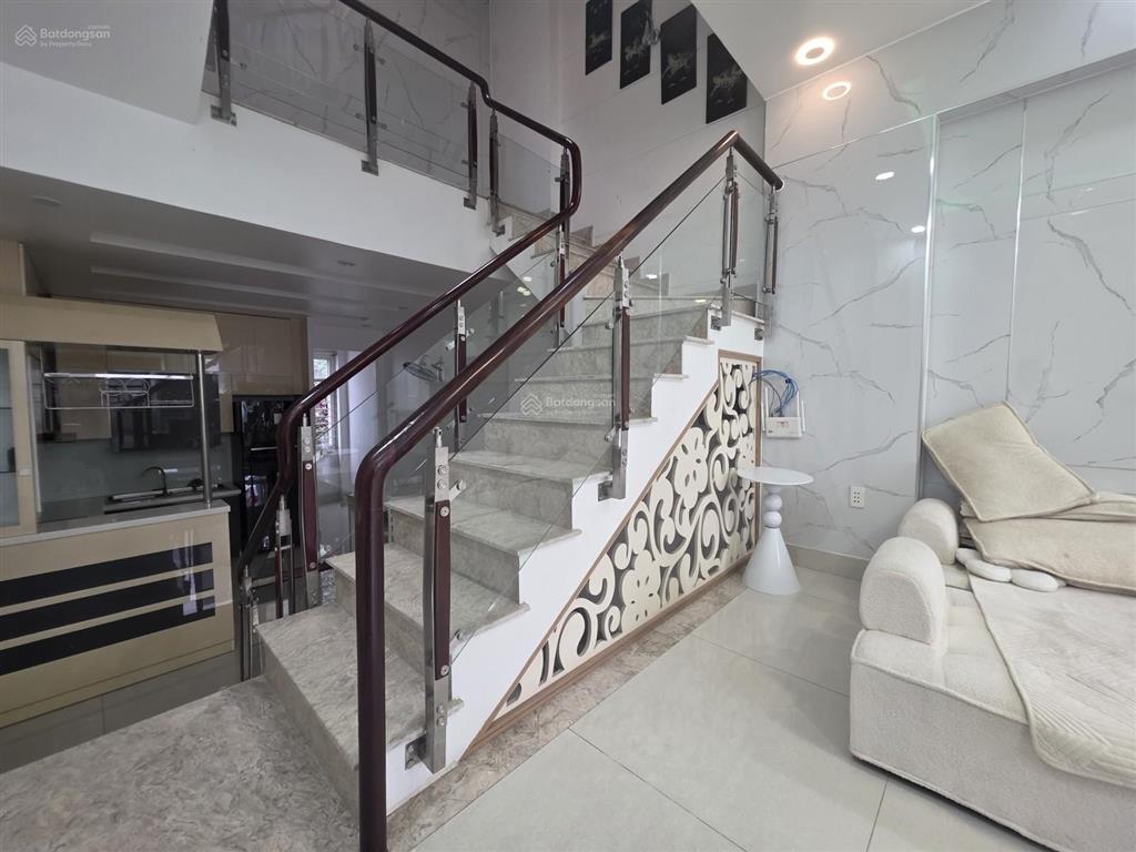 Mặt tiền đường 28  4 tầng  2 mặt tiền  ở trên kinh doanh dưới  giá 10.68 tỷ!