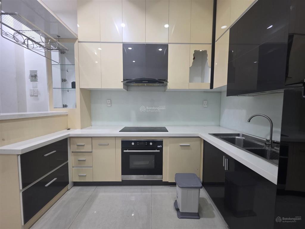 Mặt tiền đường 28  4 tầng  2 mặt tiền  ở trên kinh doanh dưới  giá 10.68 tỷ!