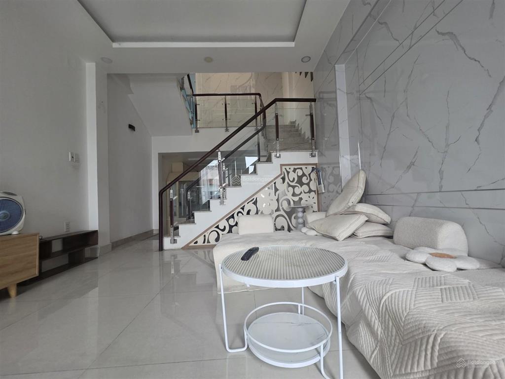 Mặt tiền đường 28  4 tầng  2 mặt tiền  ở trên kinh doanh dưới  giá 10.68 tỷ!